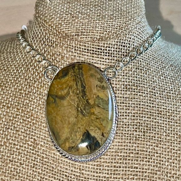 Brown Dendritic Jasper Pendant Necklace - Picture 11 of 14